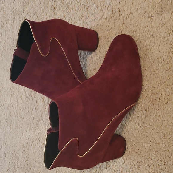 Maroon booties - Picture 3 of 3